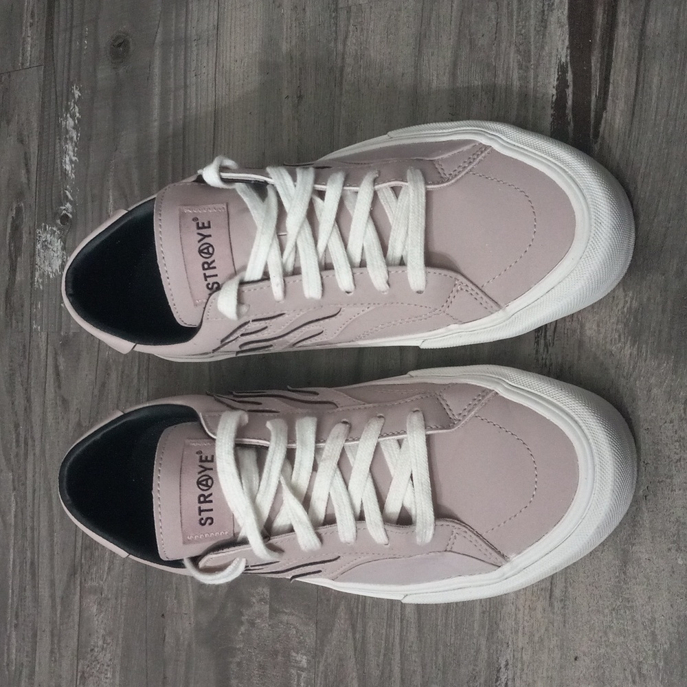 Straye Logan  Heat Blush Flames Detail Sneakers Men's Size 8